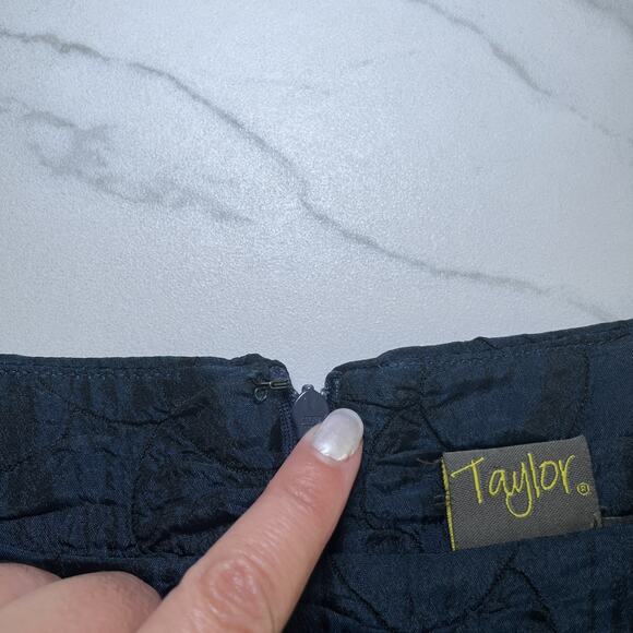 Taylor Navy Blue Sleeveless Textured Dress Sz 12 W/ Black Tie Waist Cocktail EUC - Picture 3 of 13